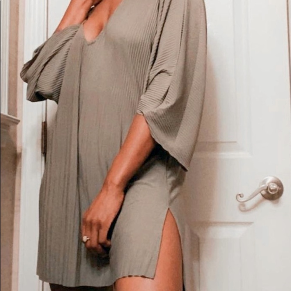 Sage pleated detail split dress